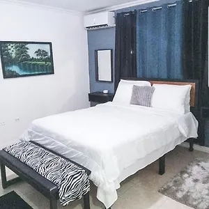 Comfortable & Secure Chateau Apartment